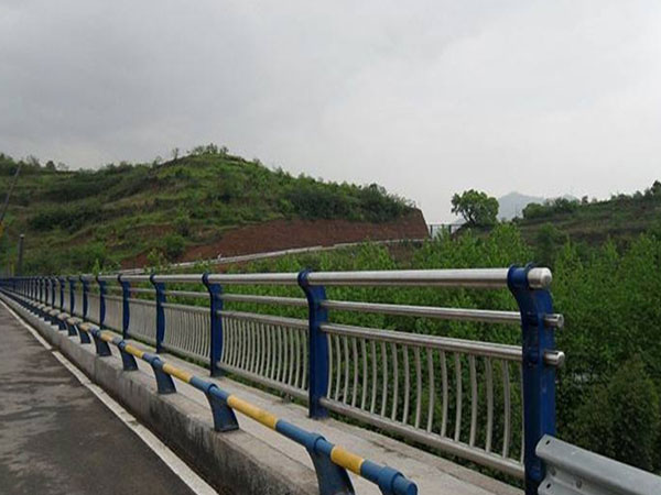 橋梁欄桿圖片1